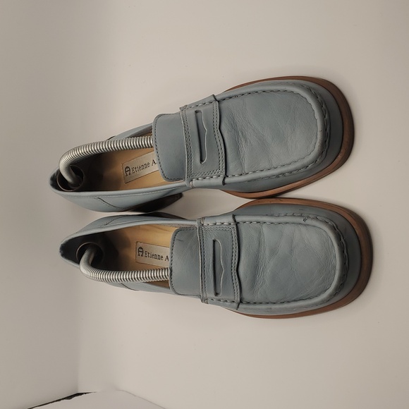 Etienne Aigner Vintage Women's Stella Blue Leather Penny Loafers Sz 7.5 Preppy - Picture 2 of 13